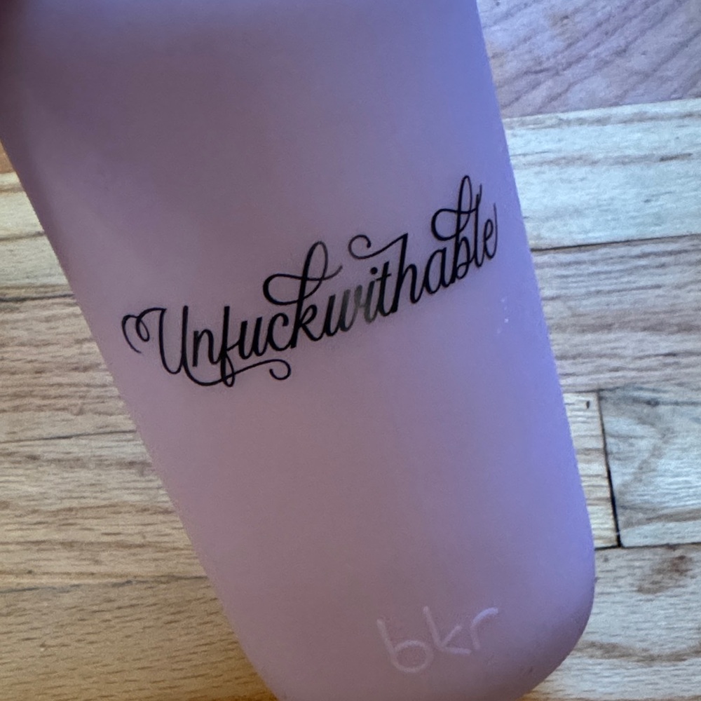 Bkr Charlotte Glass Water Bottle - Picture 4 of 4